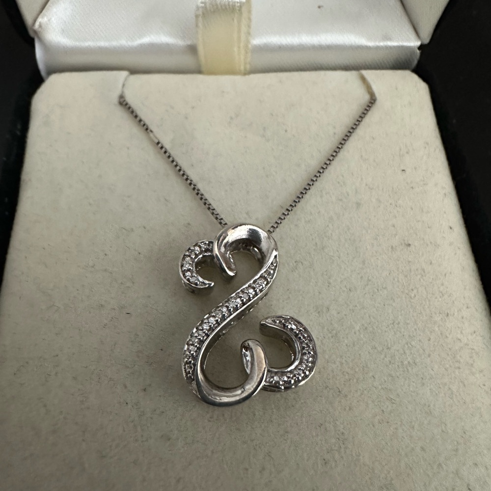 Kay Jewelers Open Heart Collection Necklace